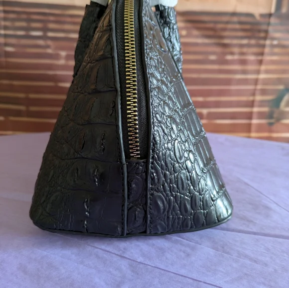 New Women's Black Crocodile-Embossed Leather Handbag - Picture 5 of 13